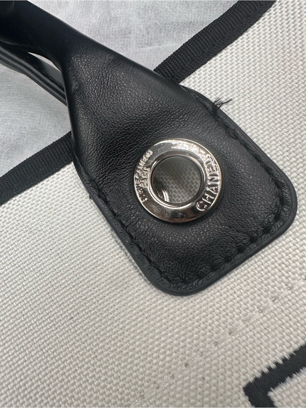 High quality inspo White and Black Canvas Tote Bag - Picture 7 of 12